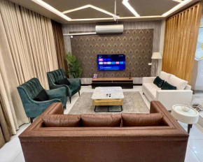 3 Bed Luxury Appartment